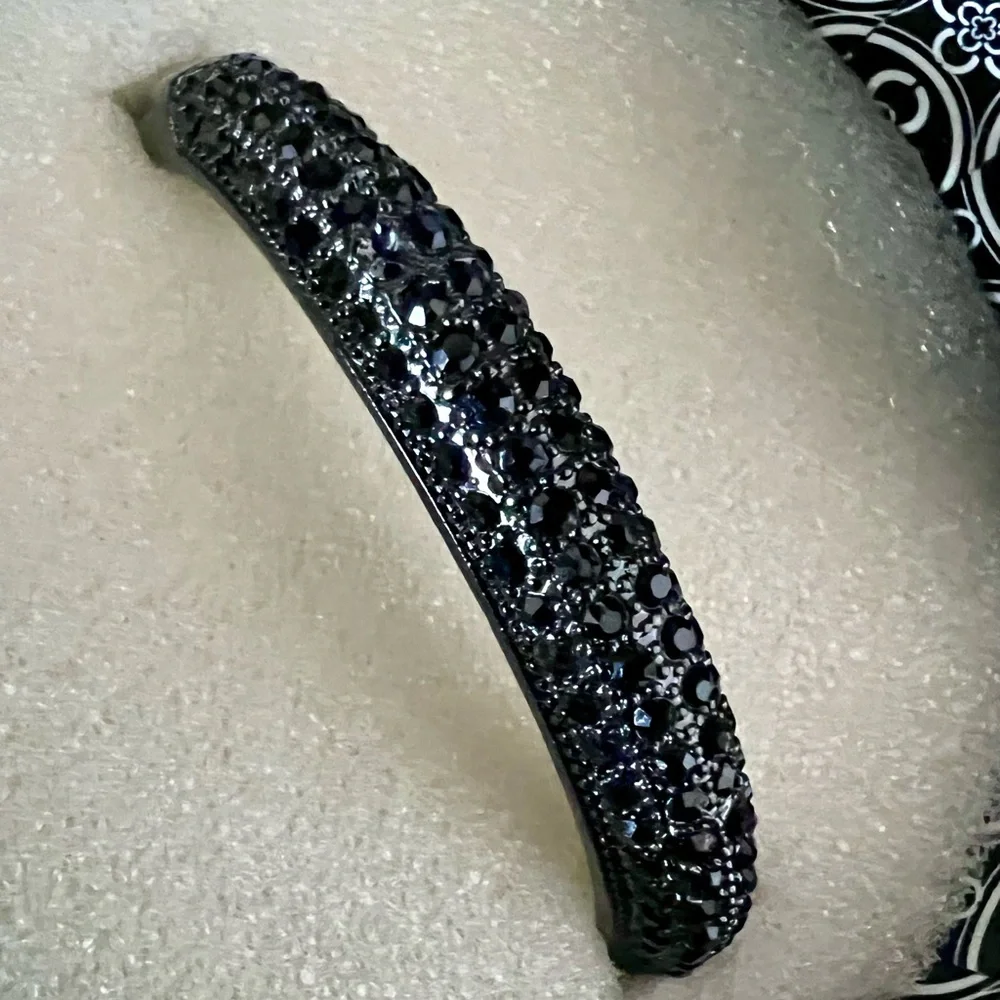 BRACELET Fashion Bangle NWT Sparkly Black Rhinestones on Black & Box